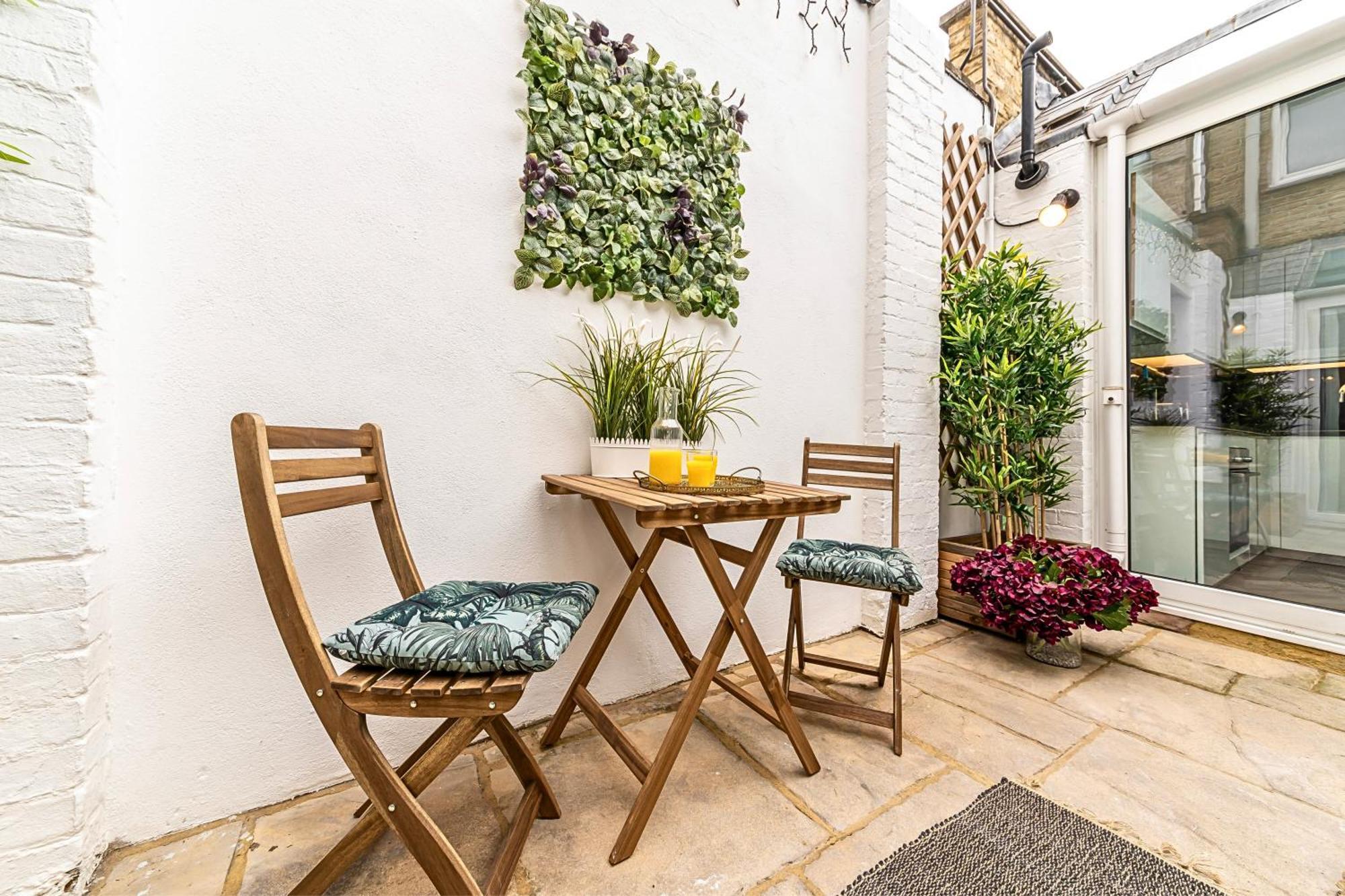 The Secret Kensington Garden Mews-2 Bedroom Full House-2 Train Lines- Spacious-kings Road- Harrods -chelsea Stadium-private Small Patio Сasa de vacaciones *