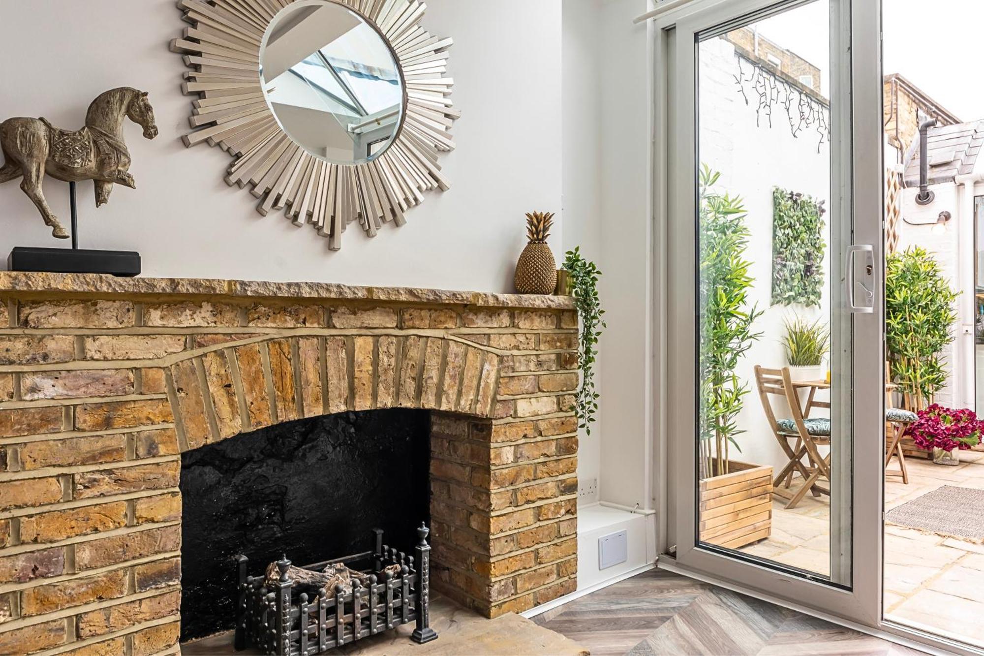 The Secret Kensington Garden Mews-2 Bedroom Full House-2 Train Lines- Spacious-kings Road- Harrods -chelsea Stadium-private Small Patio Сasa de vacaciones *