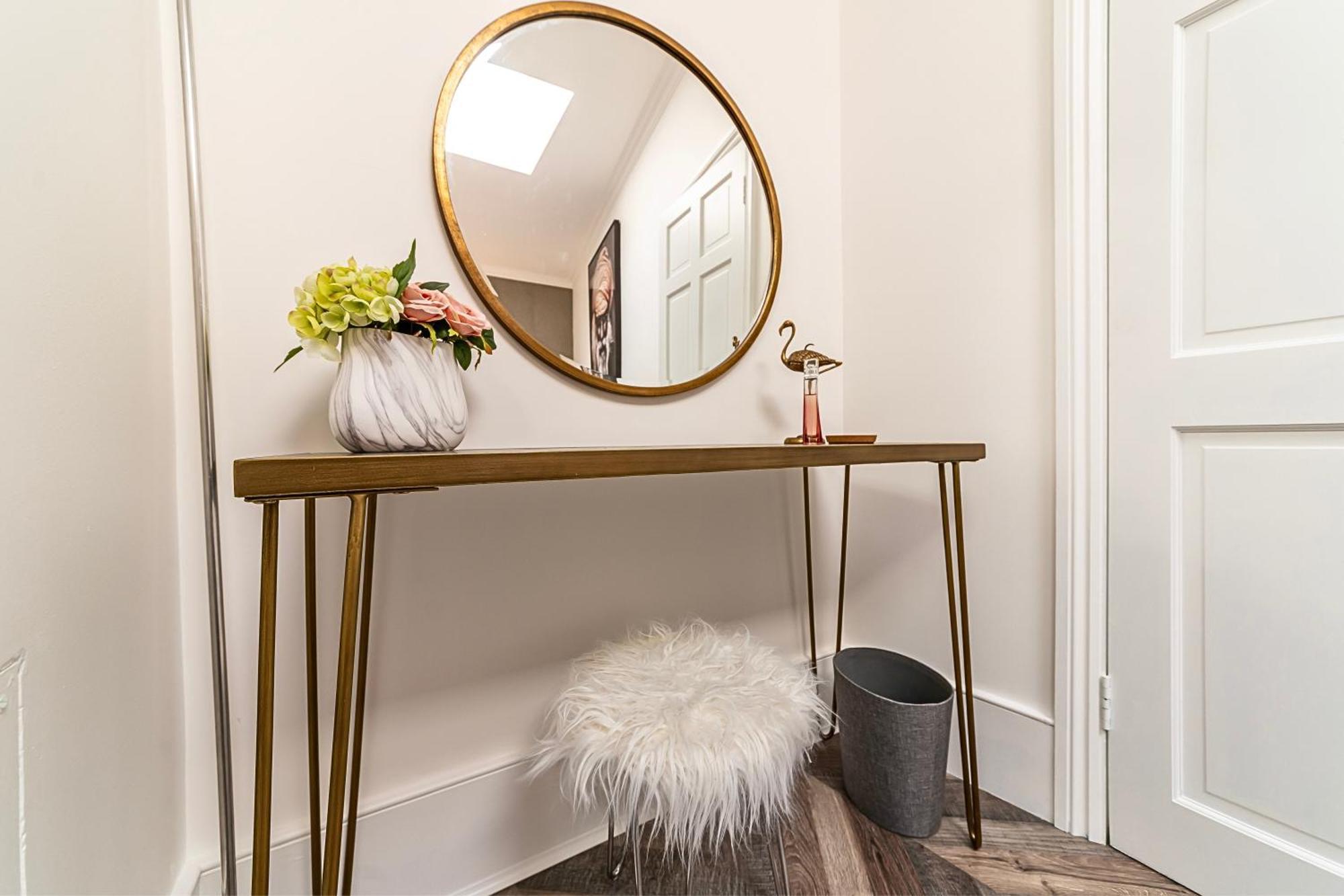 The Secret Kensington Garden Mews-2 Bedroom Full House-2 Train Lines- Spacious-kings Road- Harrods -chelsea Stadium-private Small Patio Сasa de vacaciones *