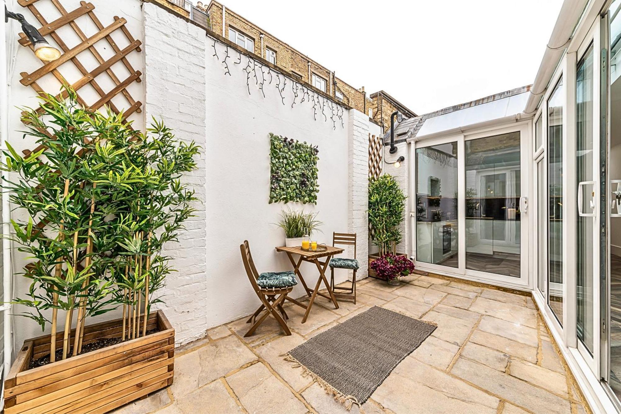 The Secret Kensington Garden Mews-2 Bedroom Full House-2 Train Lines- Spacious-kings Road- Harrods -chelsea Stadium-private Small Patio * Londres
