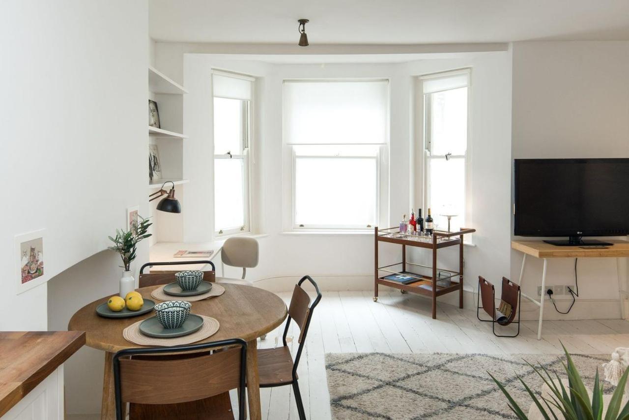 Apartment Charming 2-bed Flat In The Heart Of Nottinghill - Steps From Portobello Rd Market And Nottinghill Bookshop *