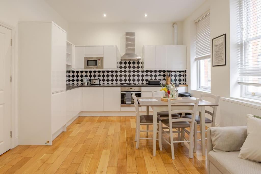 Beautiful 1 Bed Flat 2 Minute Walk To Camden Station Londres