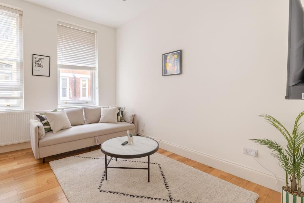 Beautiful 1 Bed Flat 2 Minute Walk To Camden Station Apartamento *