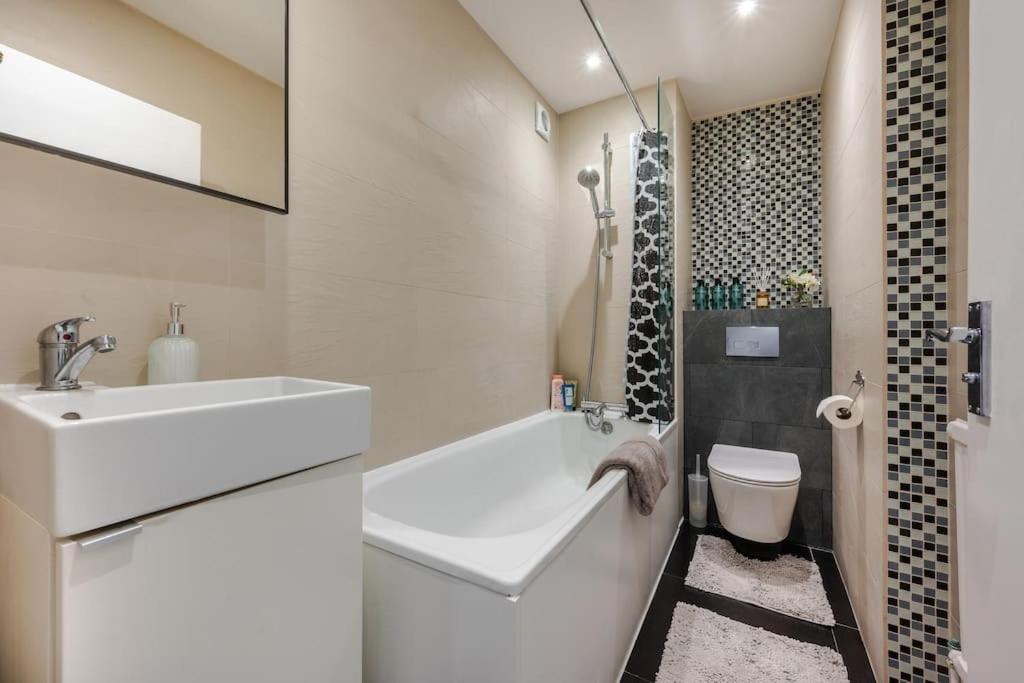 Kensington Central With Garden Appartement Londen