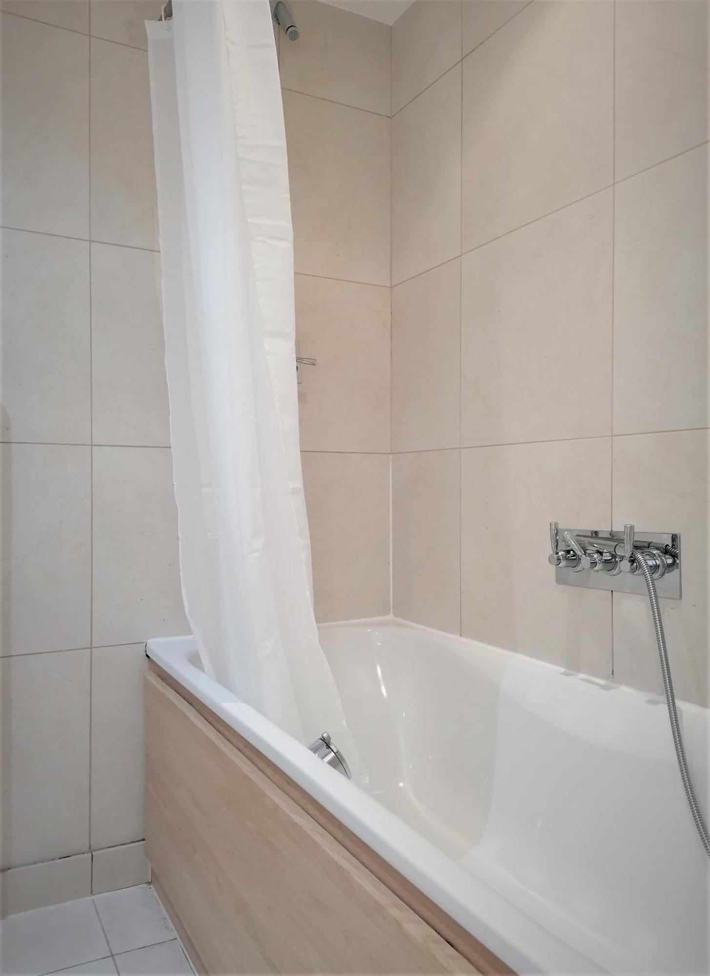 Apartamento Tower Hill Serviced