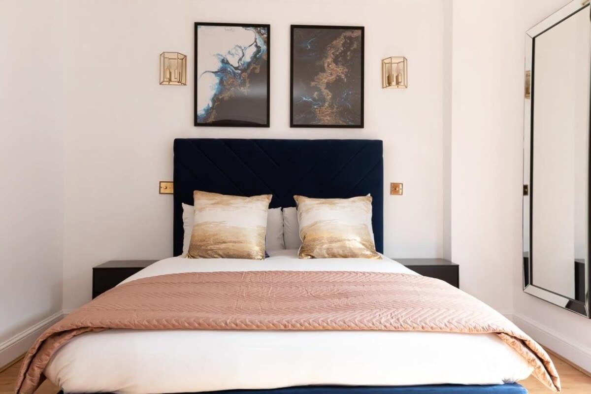 Spacious 1 Bed Mayfair With Balcony * Londen