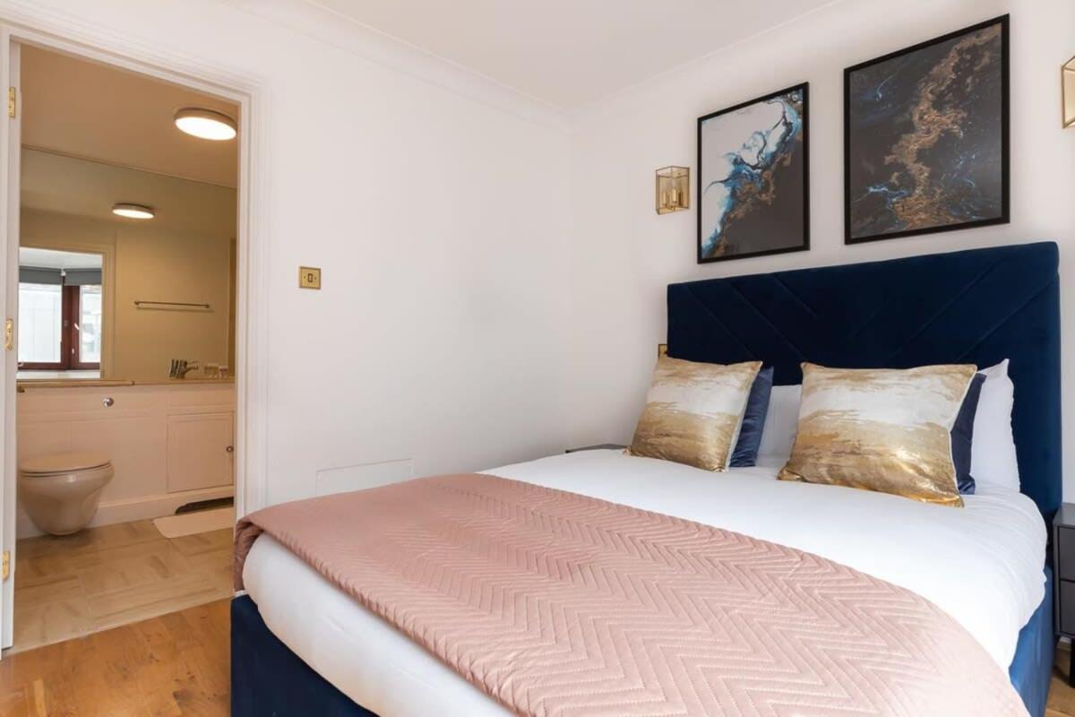 Appartement Spacious 1 Bed Mayfair With Balcony