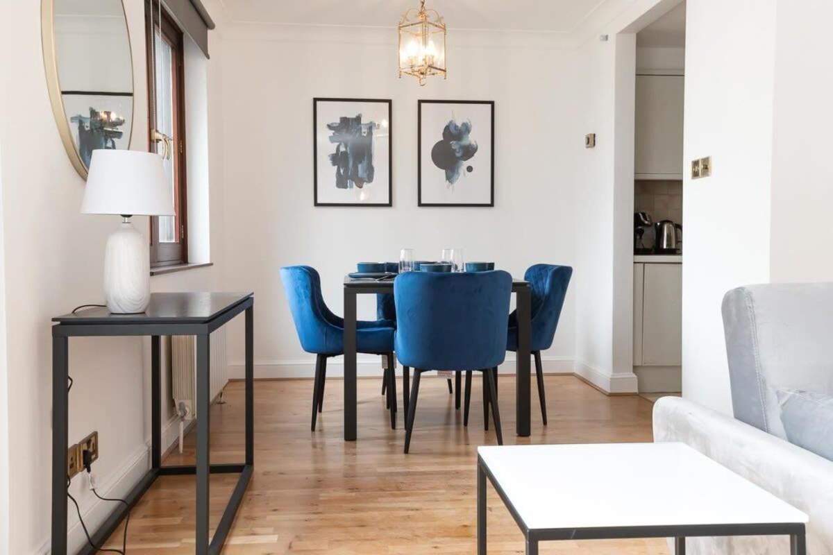 Appartement Spacious 1 Bed Mayfair With Balcony *