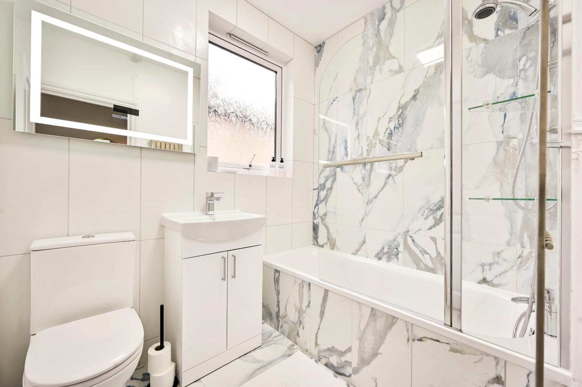 A Two Bedroom A Stride Away From Meridian Greenwich * London