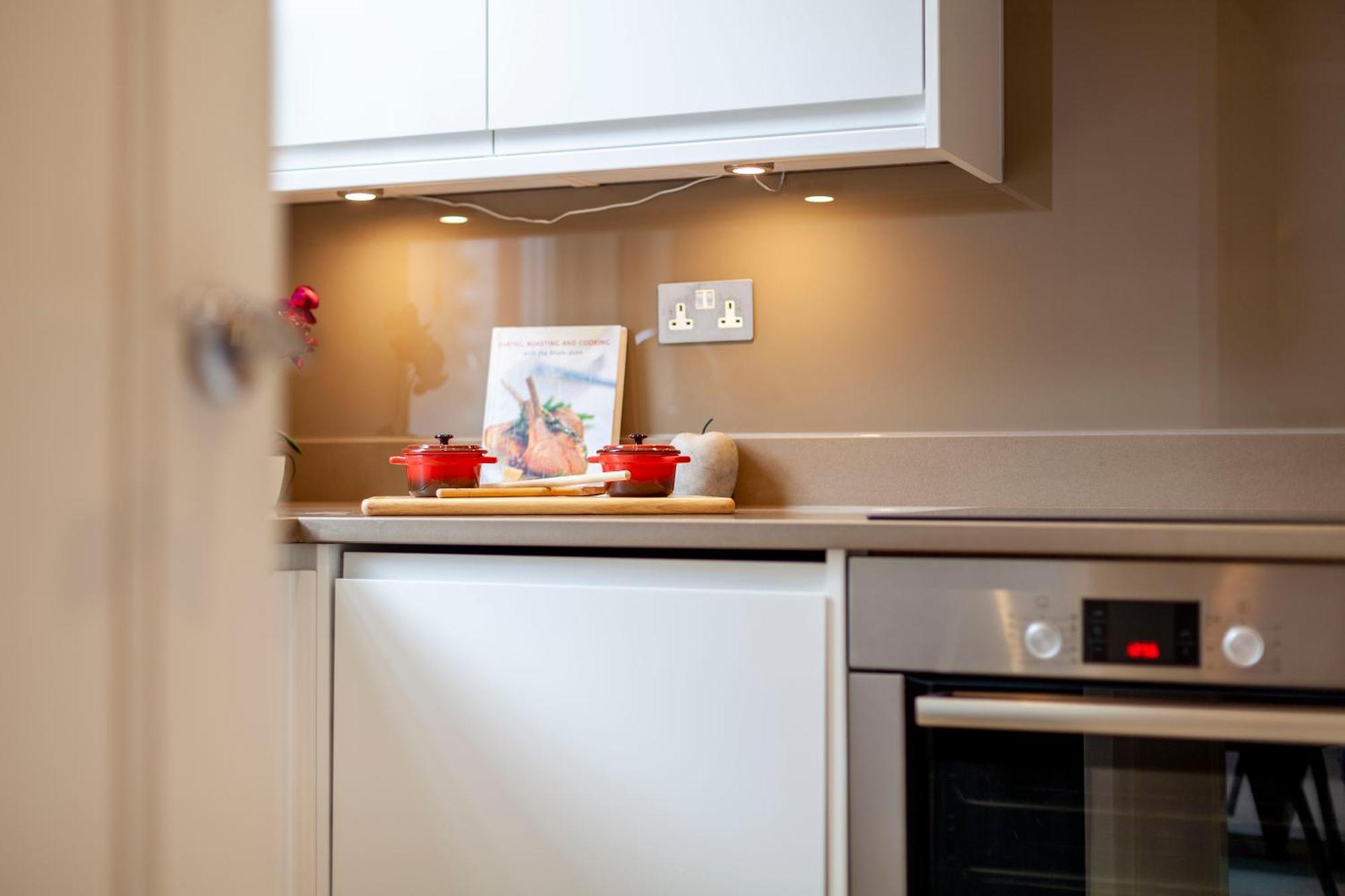 Elegant 1br Flat In Prime Mayfair I Smarthost *