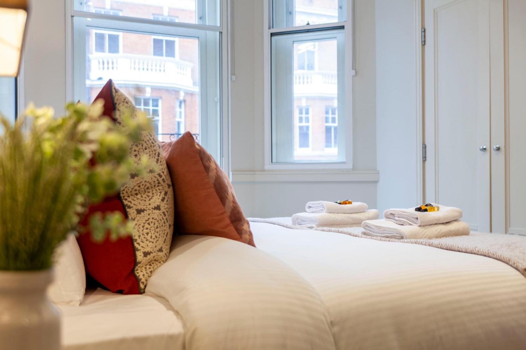 Elegant 1br Flat In Prime Mayfair I Smarthost