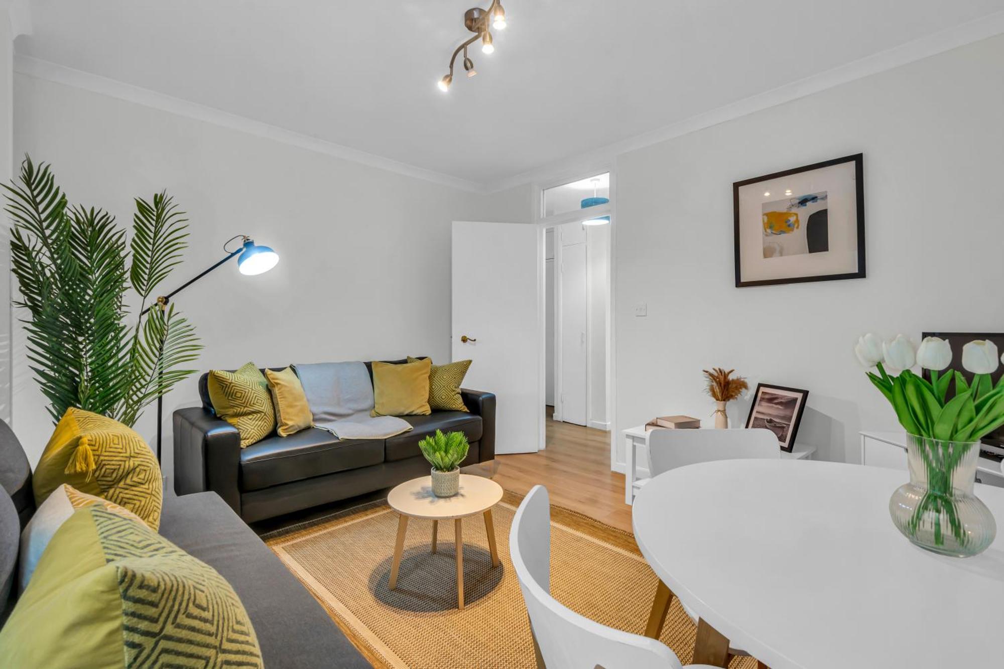 Mysquare Mansion House Queens Quay Apartment