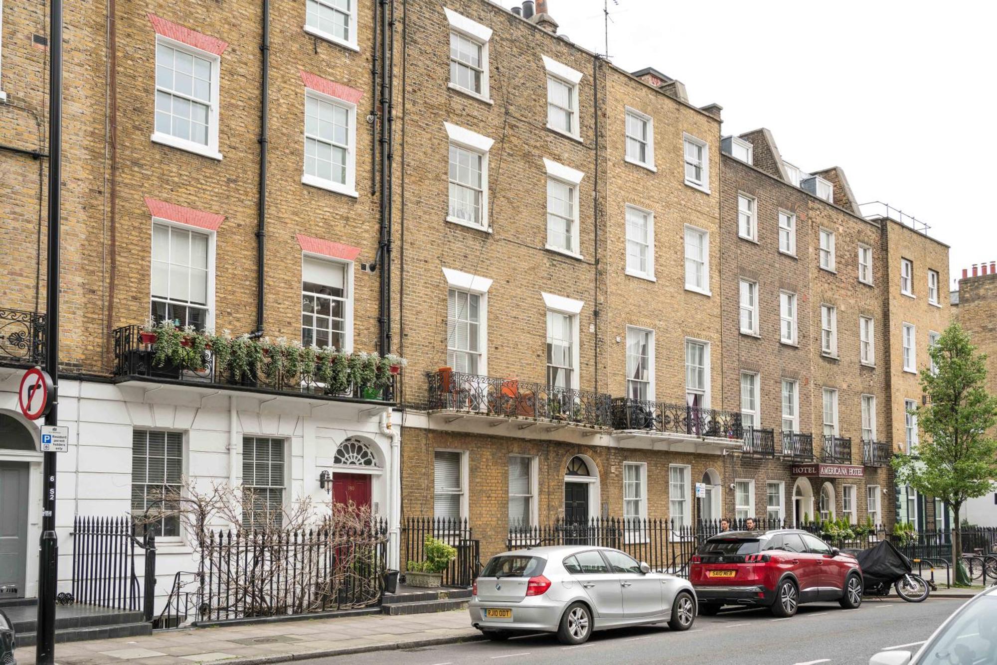 Apartment 5 Min Walk To Madame Tussauds - 5 Min Walk To Baker Street - 5 Min Walk To Marylebone Railway Station - 5 Min Walk To Regent Park - London