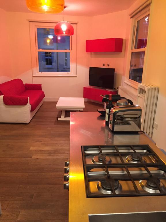 Apartment Landor Road *