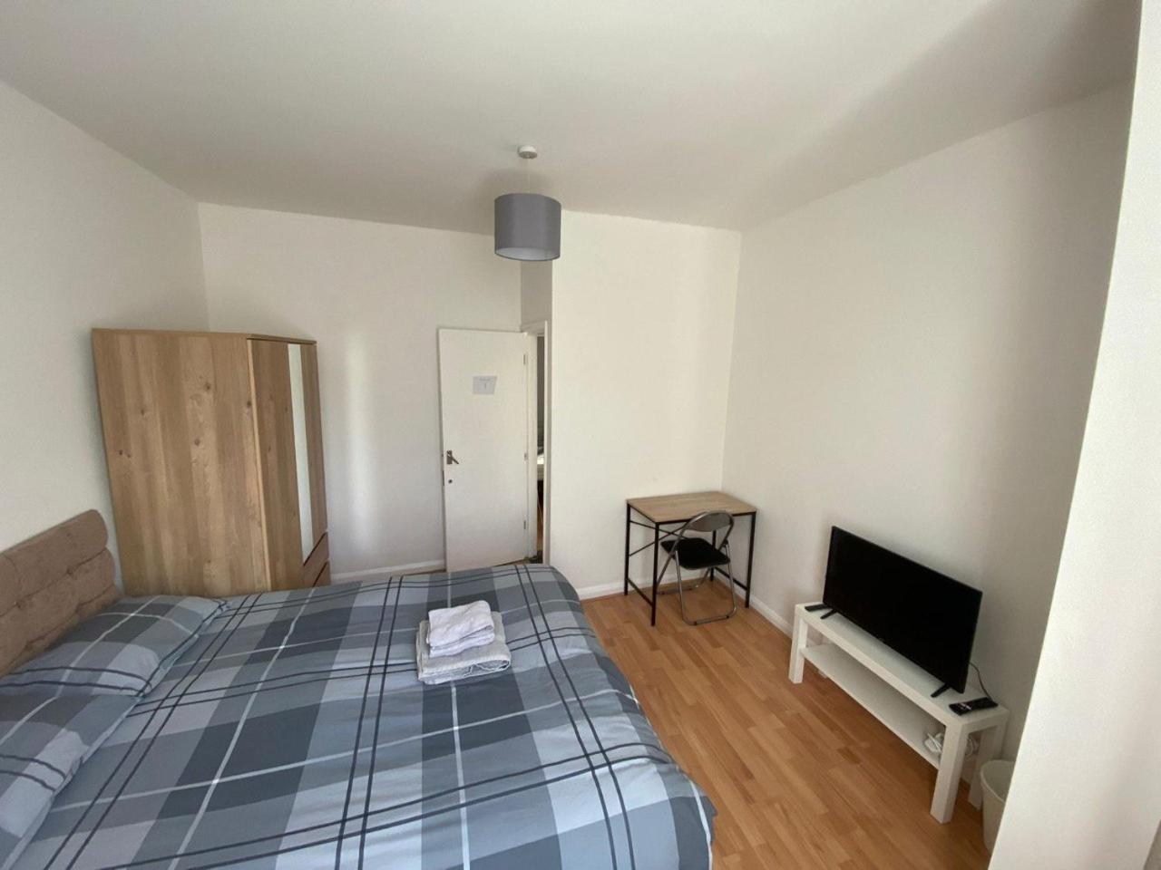 Entire 2 Bed Flat 10 Mins To Central Appartement *