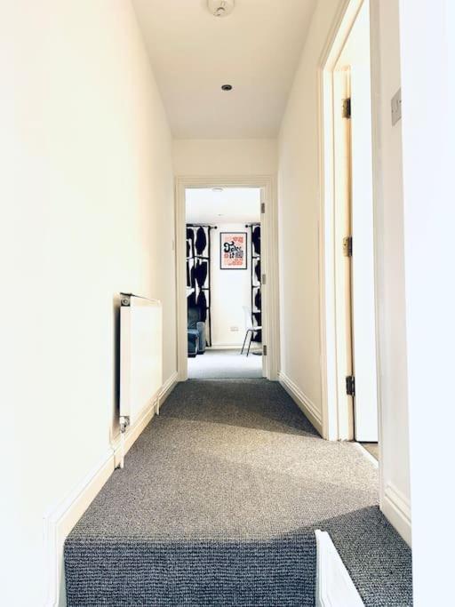 Modern 2 Bedroom Flat In Balham London