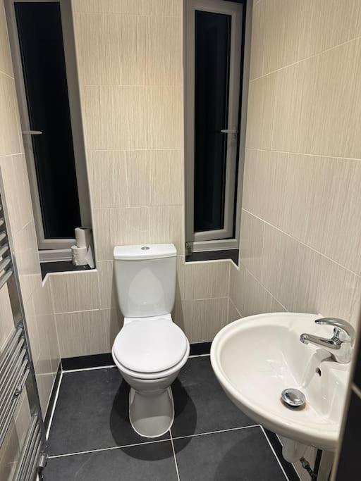 Modern 2 Bedroom Flat In Balham Apartment