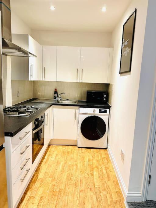 Modern 2 Bedroom Flat In Balham Apartment London