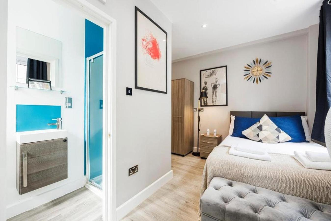 Chic In Spitalfields, Gasthuis