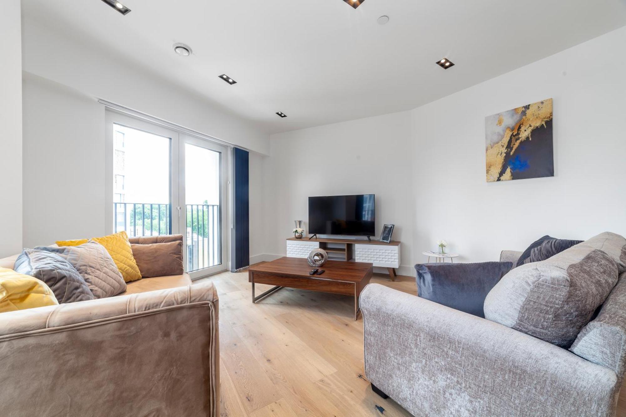 Stylish 2bdr Flat, Comm Garden I Smarthost London