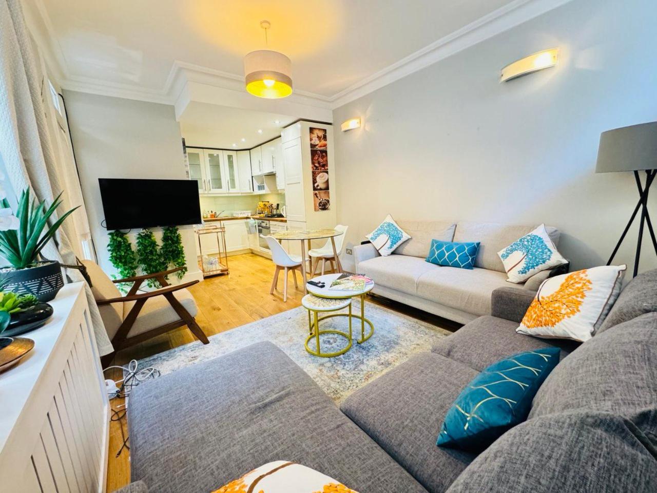 Cozy And Comfy Flat In Earls Court Apartment London