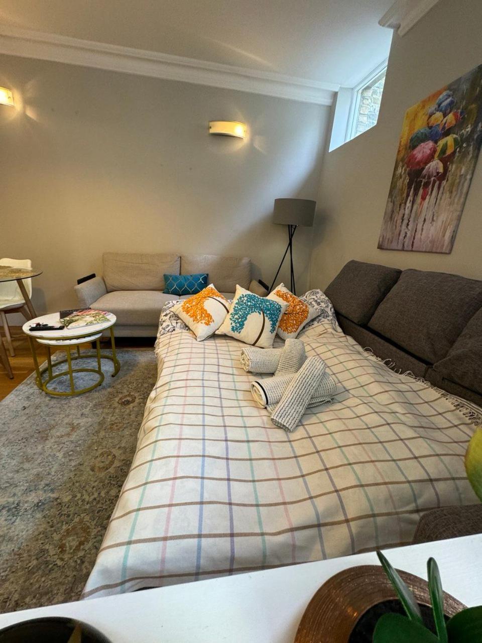Cozy And Comfy Flat In Earls Court Apartment *