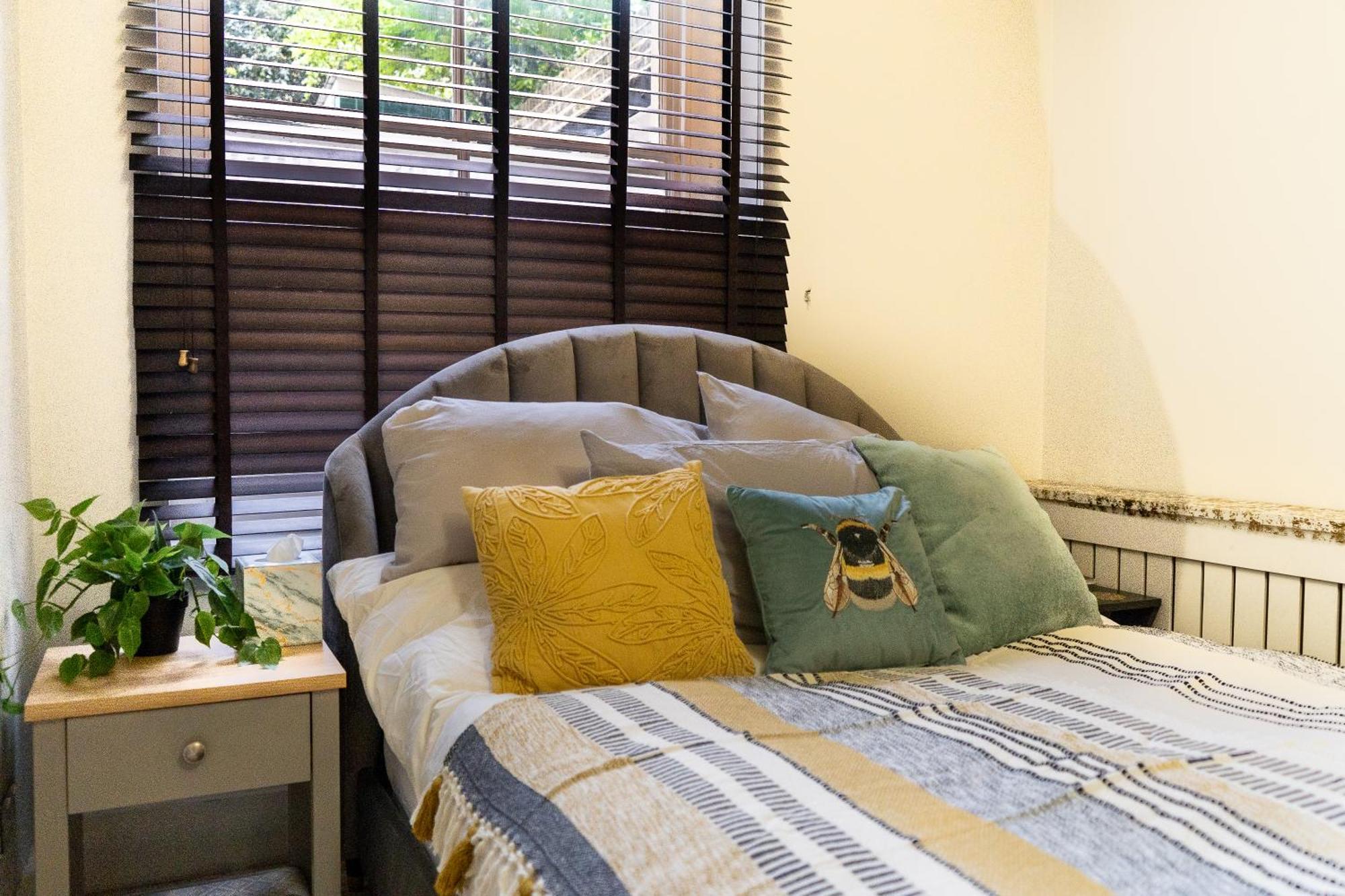 Cozy And Comfy Flat In Earls Court * London