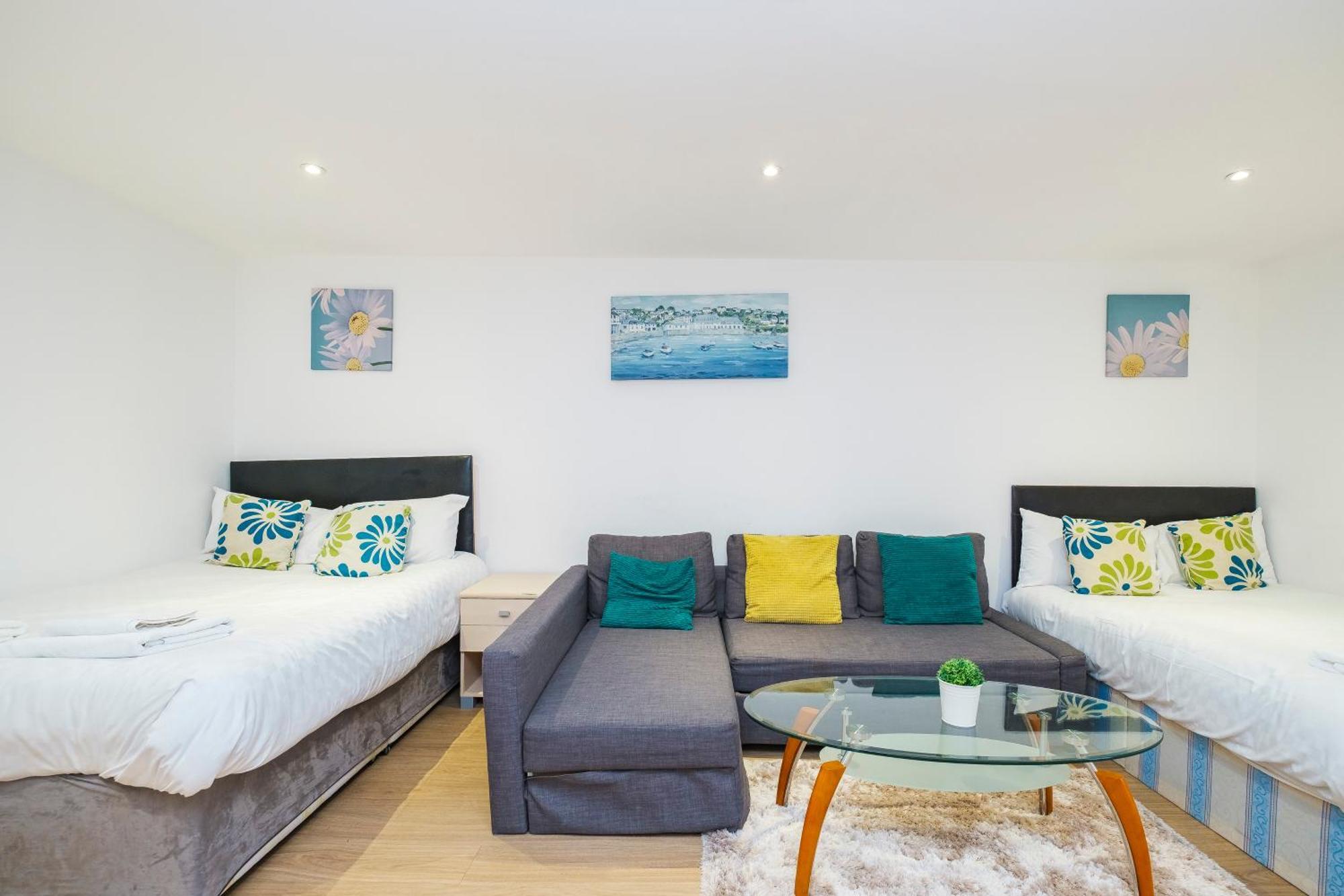 Heads On Bed - Docklands Canary Wharf Excel Appartement *