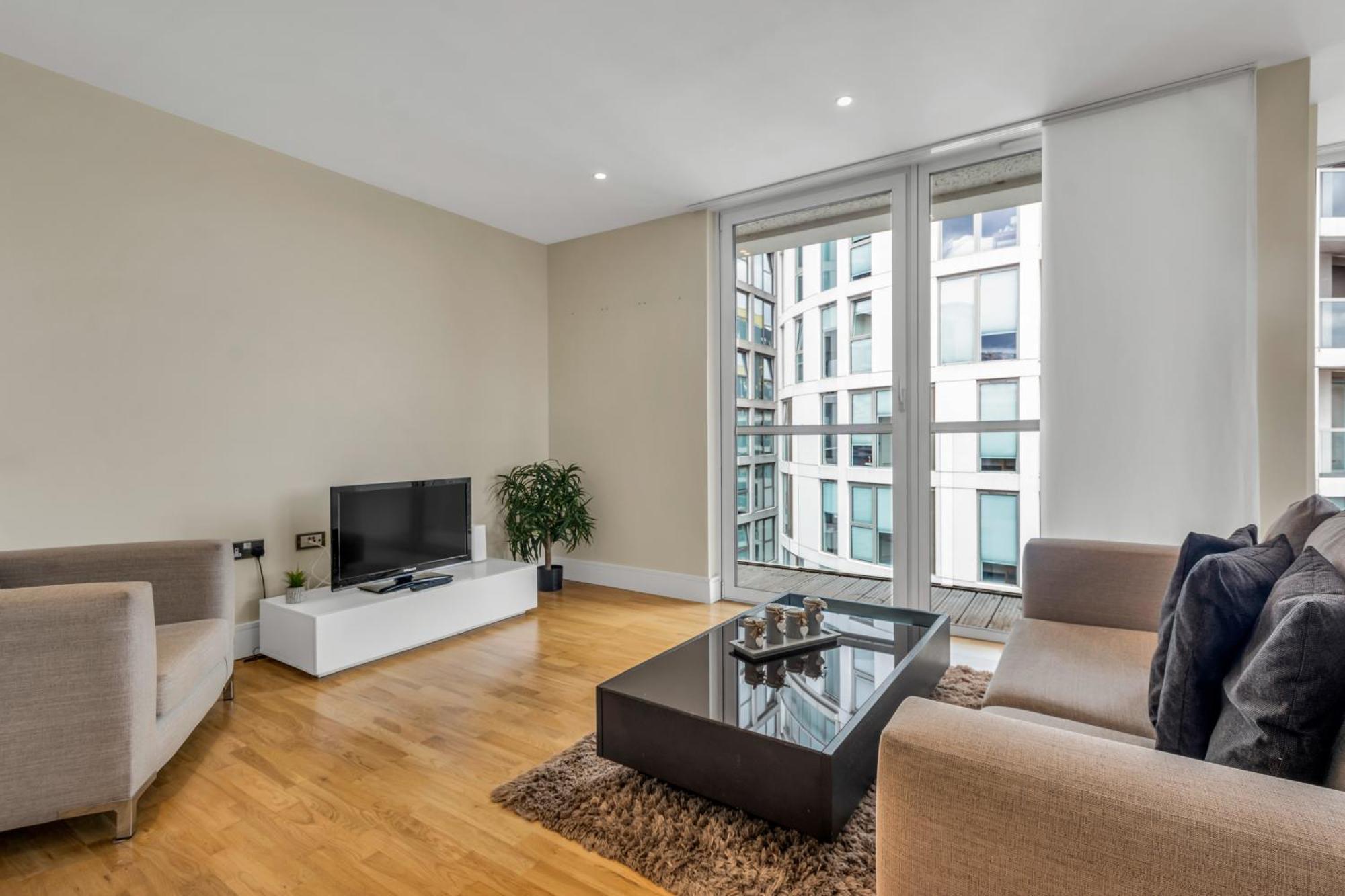 Mysquare Lanterns Way At Canary Wharf Apartment