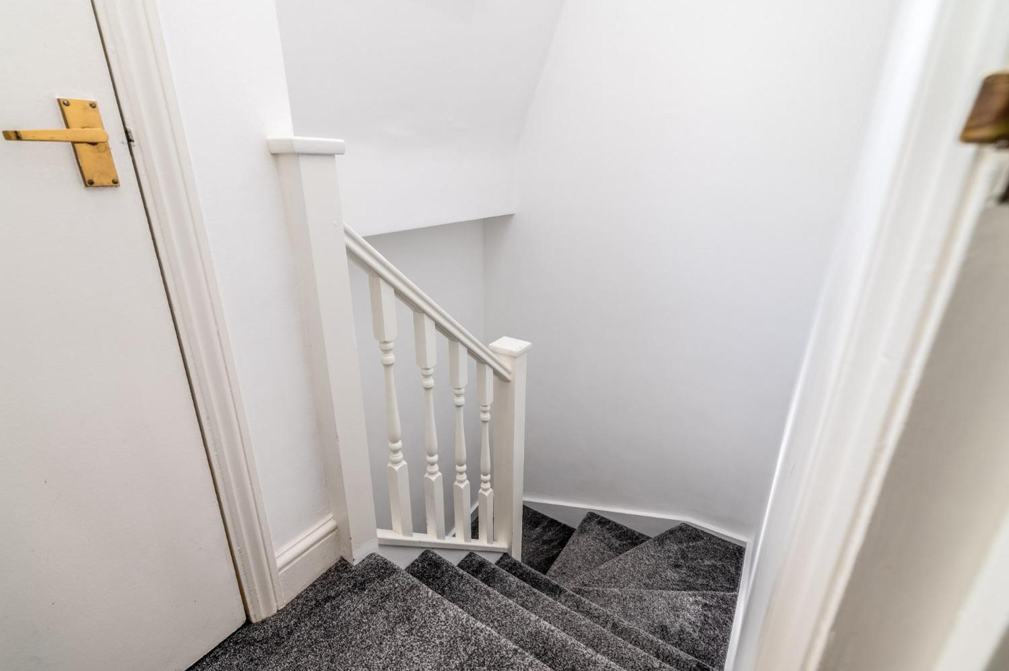 Charming 3-bedroom Townhouse Balcony Сasa de vacaciones *