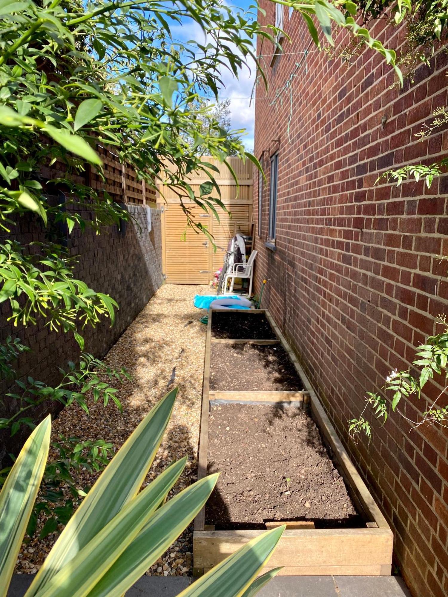 Urban Oasis Chic 1br Flat With Spacious Garden London