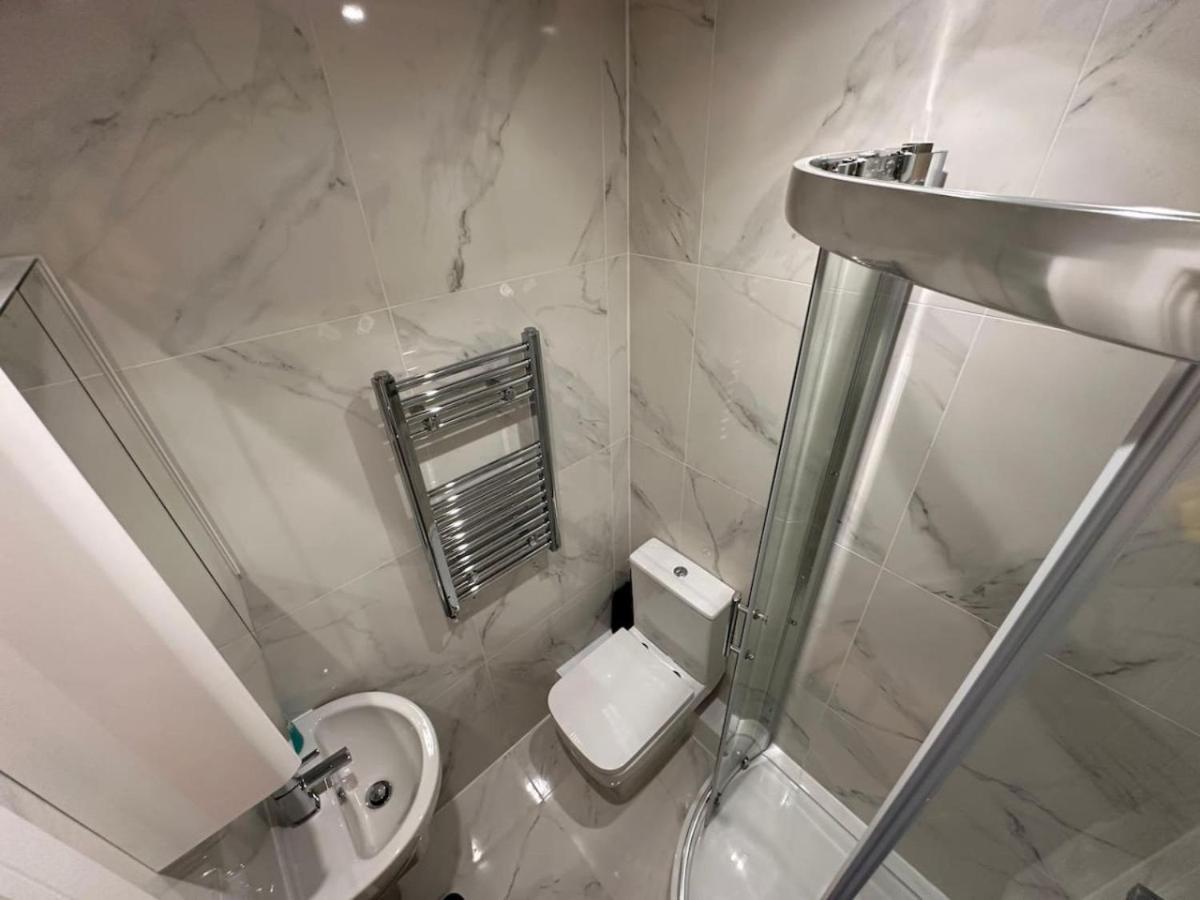 Zone1 - Bath *