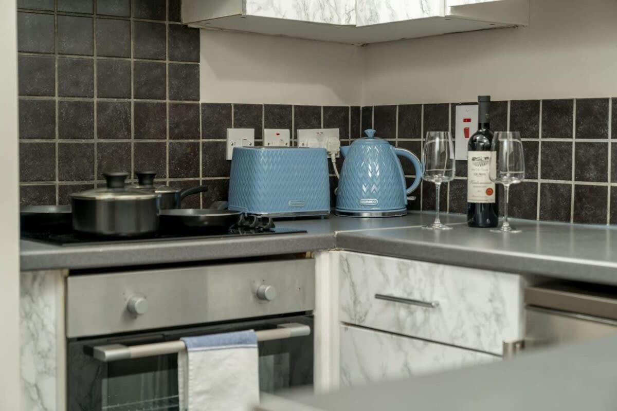 Of - Lovely Two Bedroom Londen
