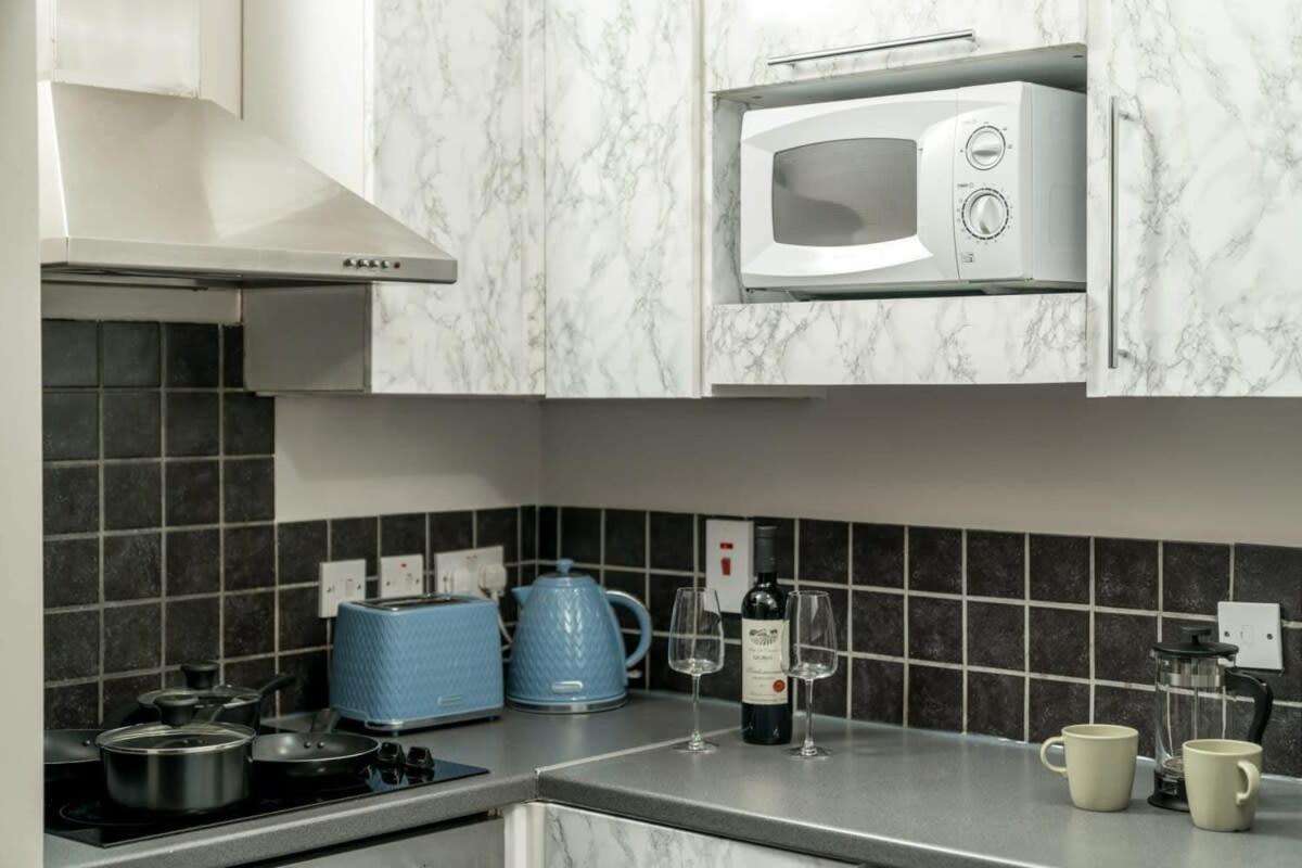 Of - Lovely Two Bedroom Apartment