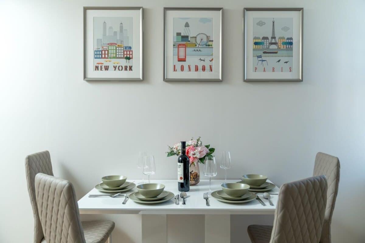 Apartment Of - Lovely Two Bedroom