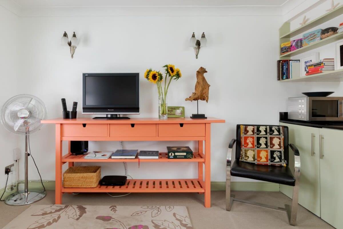 Stylish With Private Rooftop In Covent Garden * Londen