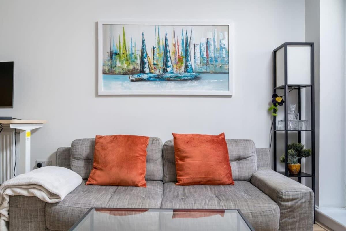 Apartment Wandsworth Deluxe Two-bedroom London