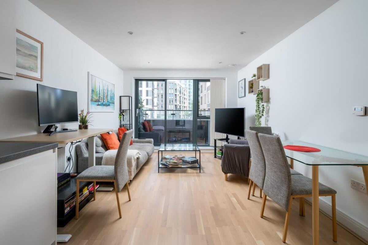 Wandsworth Deluxe Two-bedroom