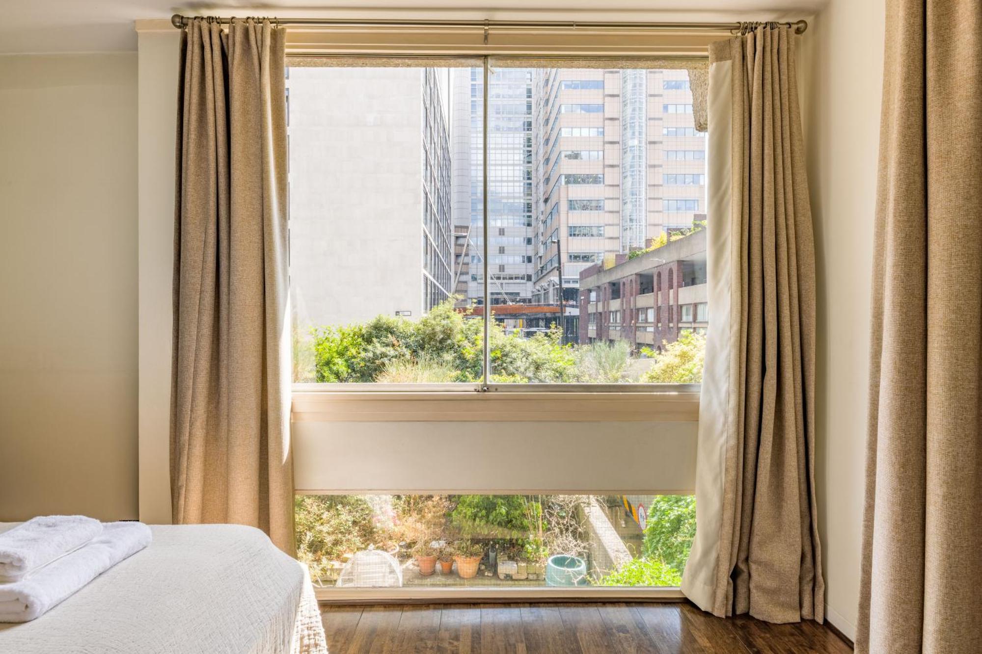 The Clerkenwell Collection - Dnu * London