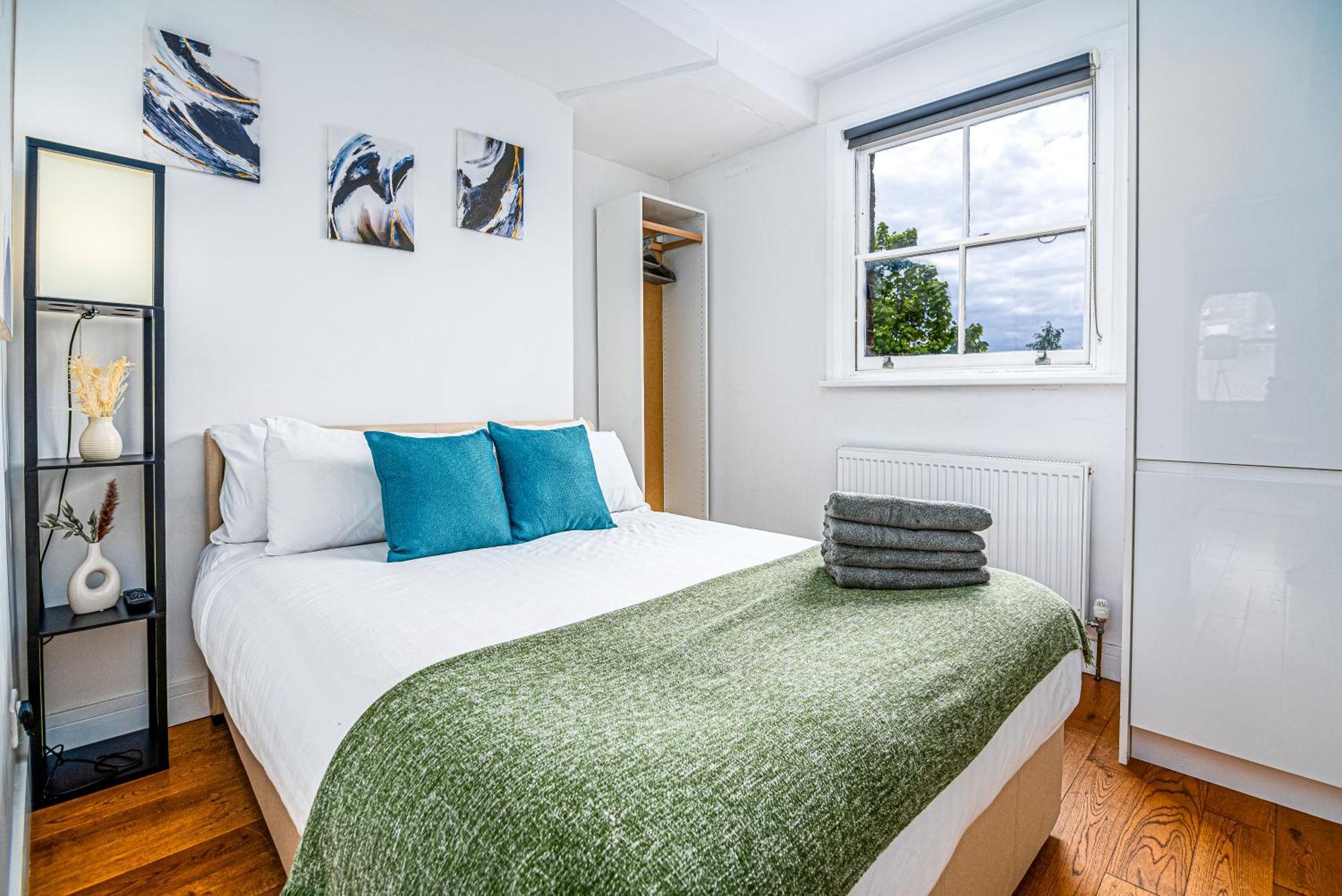 Apartment West Hampstead Hub
