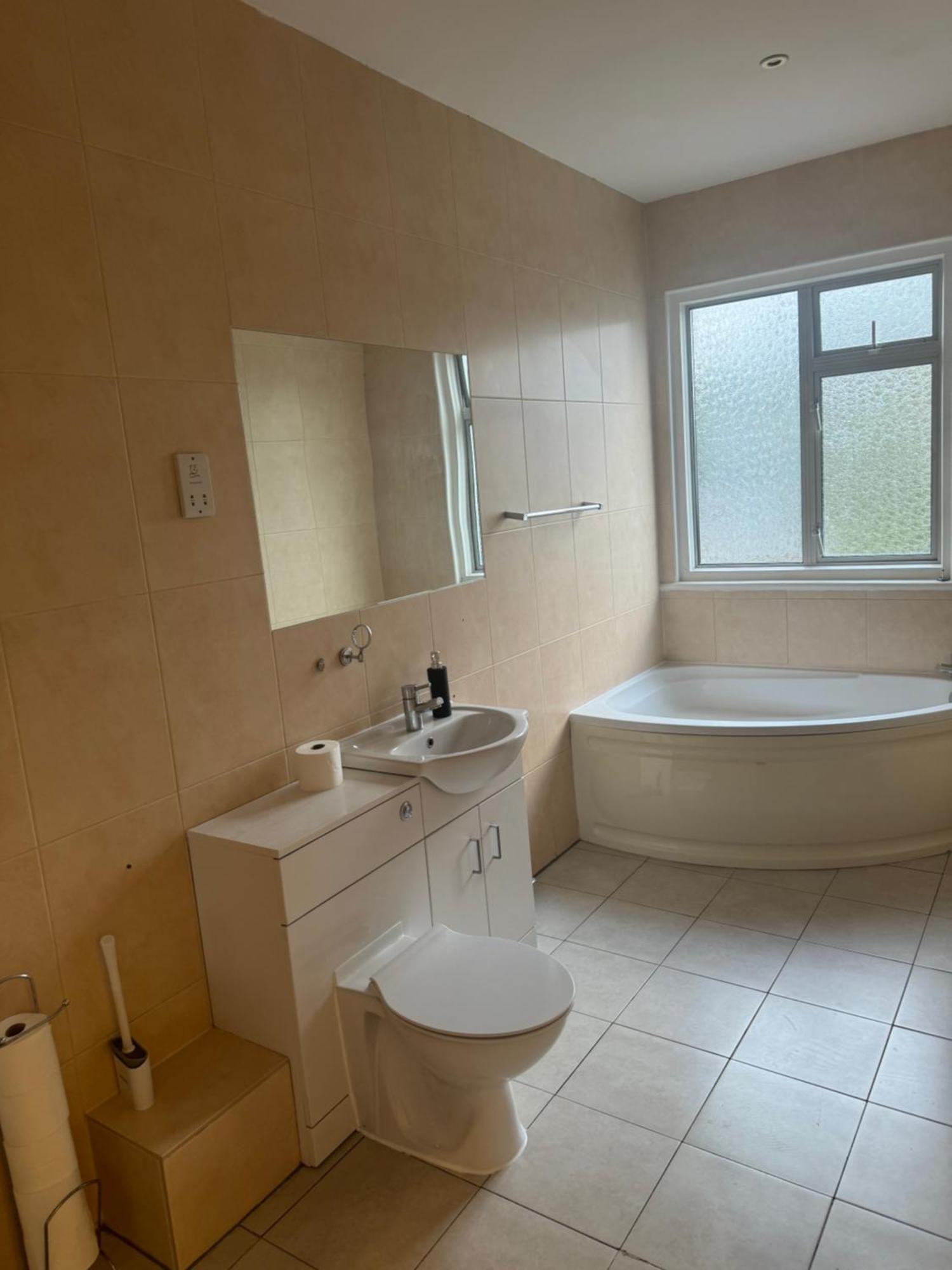 Handover 5 Homestay London