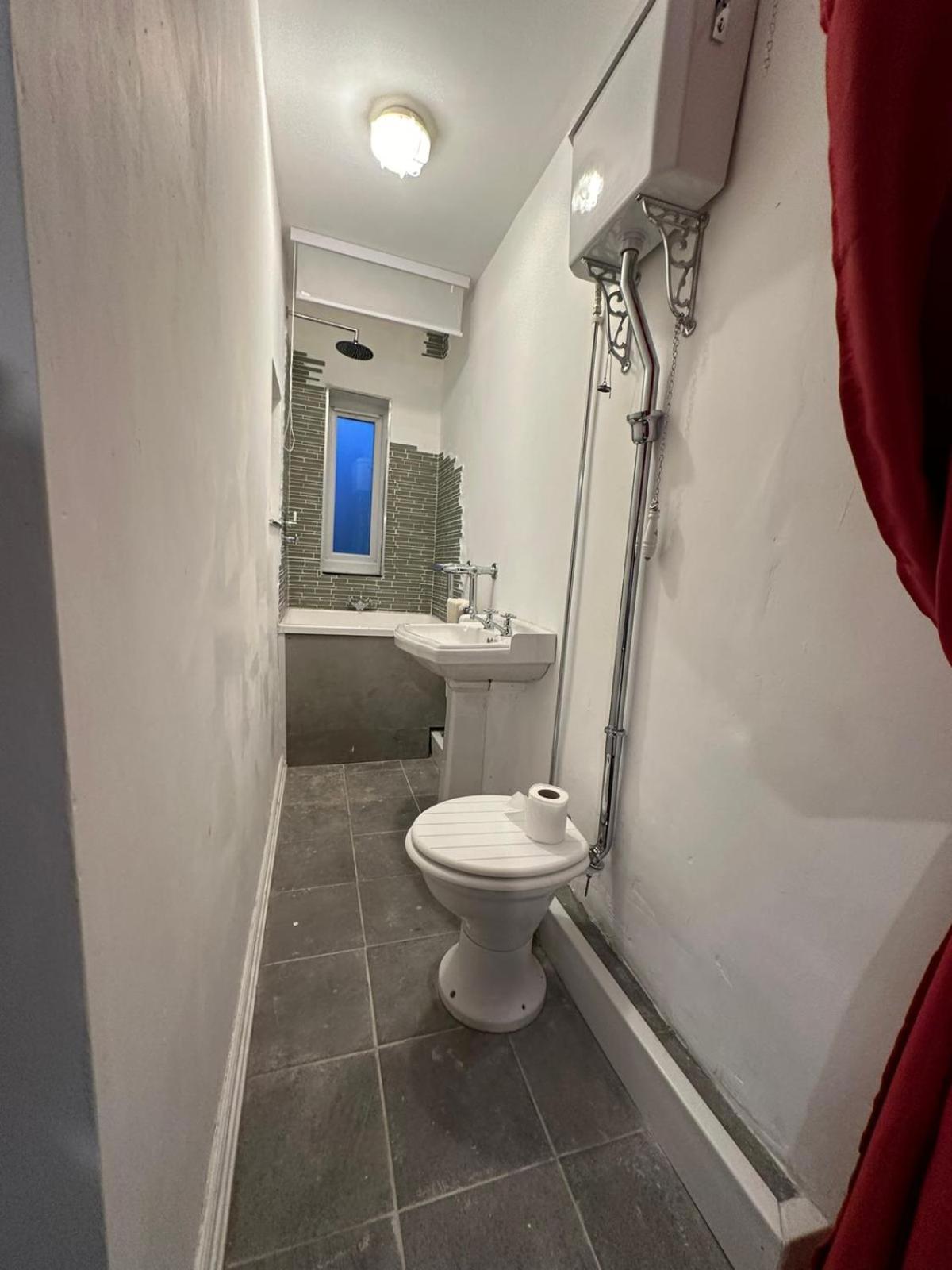 Apartment 2 Bedroom Flat Wembley *