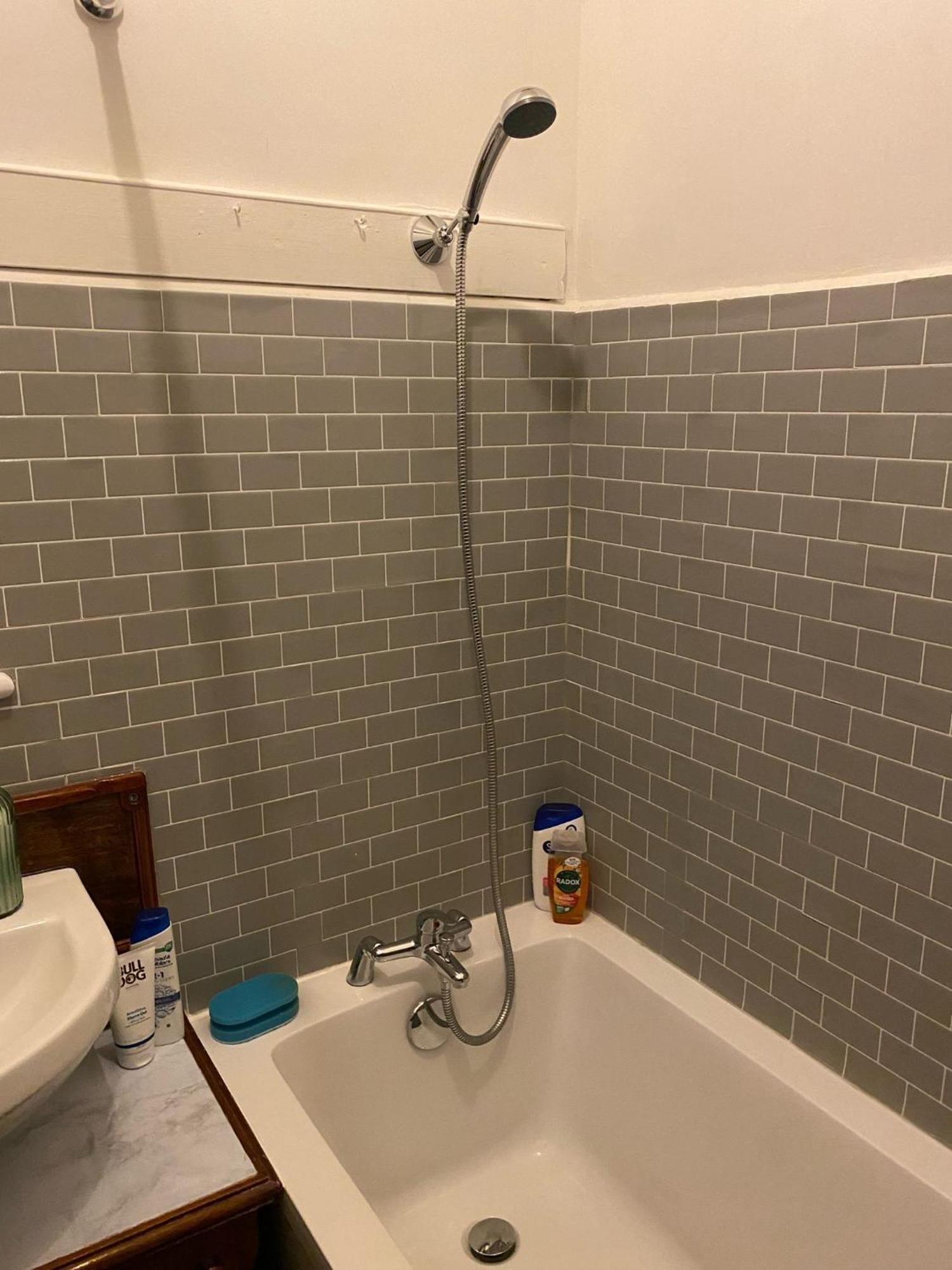 Spacious, Parkside 3.5bed House, Great Access! Apartment London