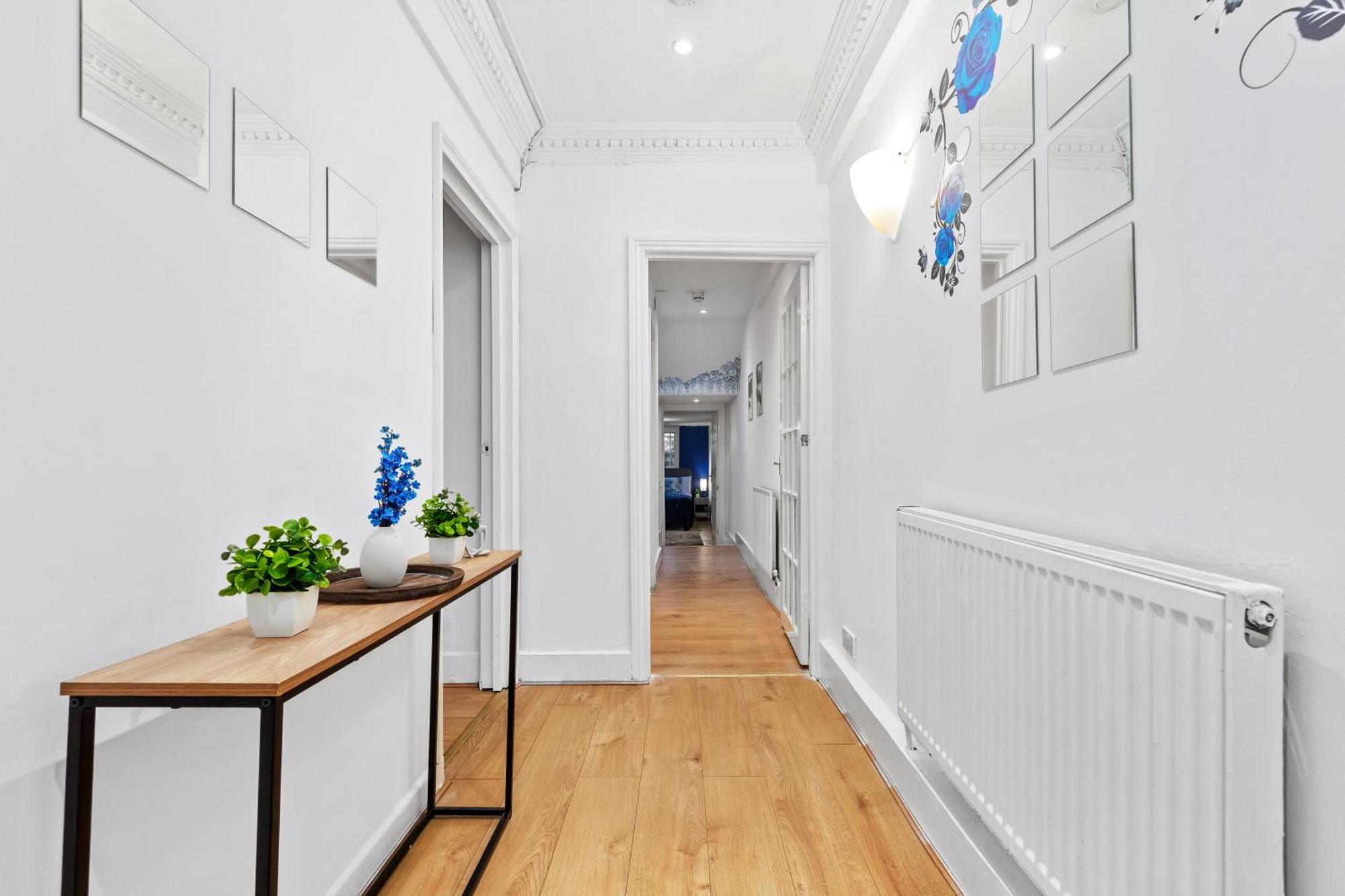 Apartment Kensington Station Proximity 2-bedroom Apartment, Walk To Station In 2 Minutes