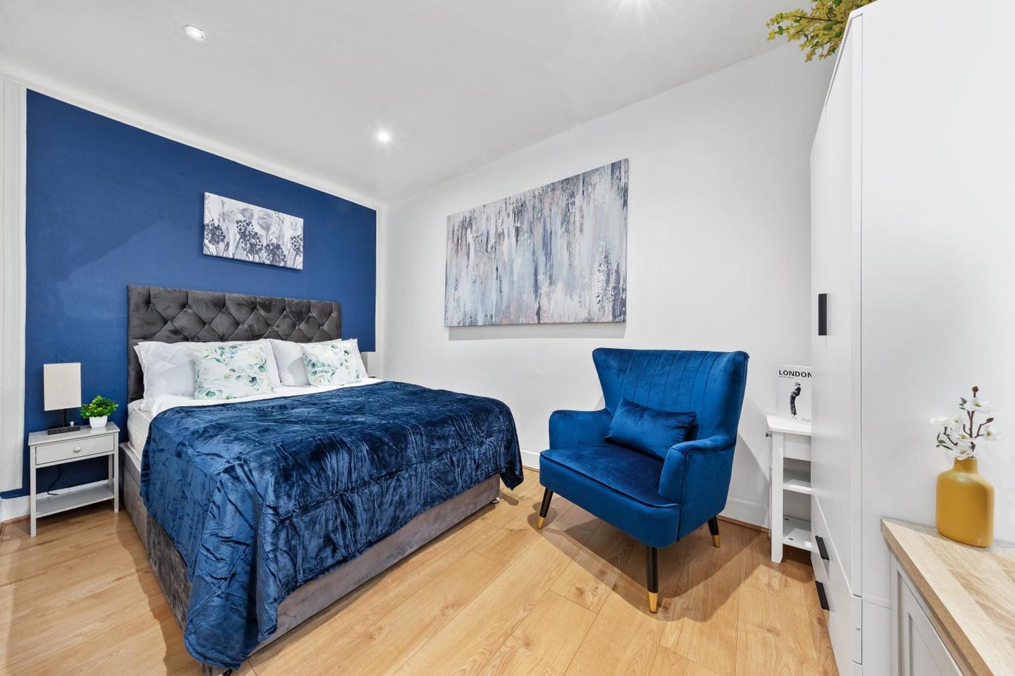 Kensington Station Proximity 2-bedroom Apartment, Walk To Station In 2 Minutes London