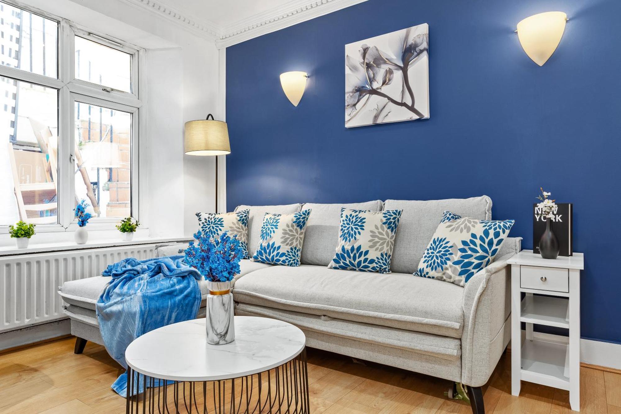 Apartment Kensington Station Proximity 2-bedroom Apartment, Walk To Station In 2 Minutes *