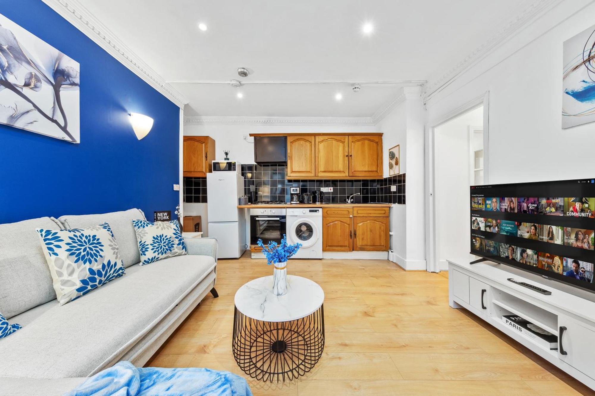 Apartment Kensington Station Proximity 2-bedroom Apartment, Walk To Station In 2 Minutes
