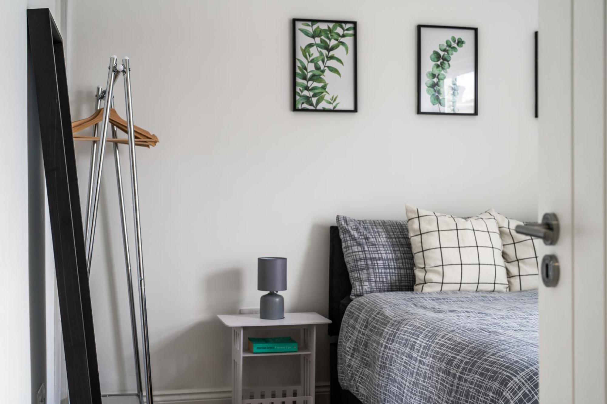 Apartamento Entire 3 Bedroom House In - Canning Town, Airport, Excel Londres
