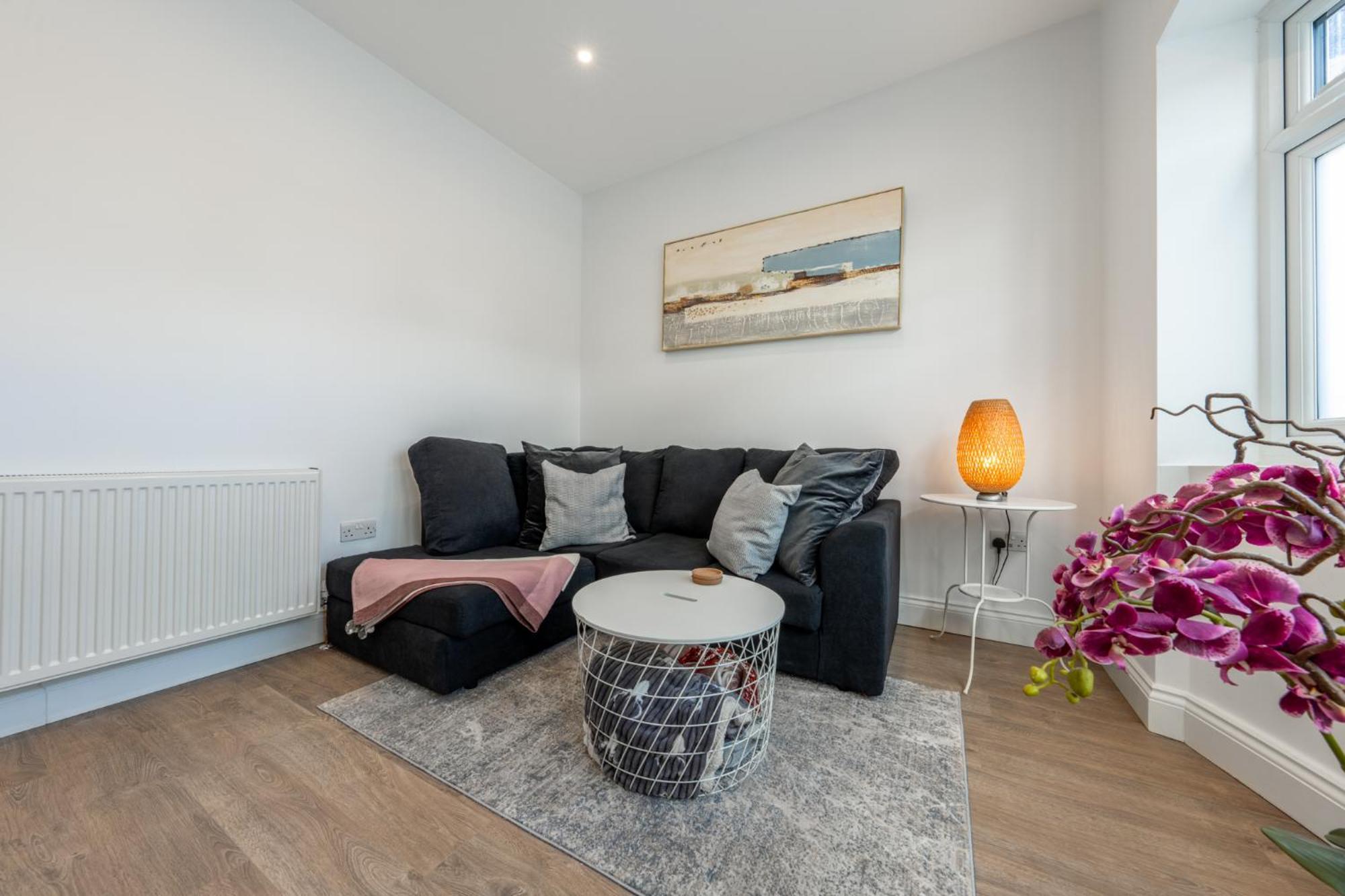 Apartment Entire 3 Bedroom House In - Canning Town, Airport, Excel