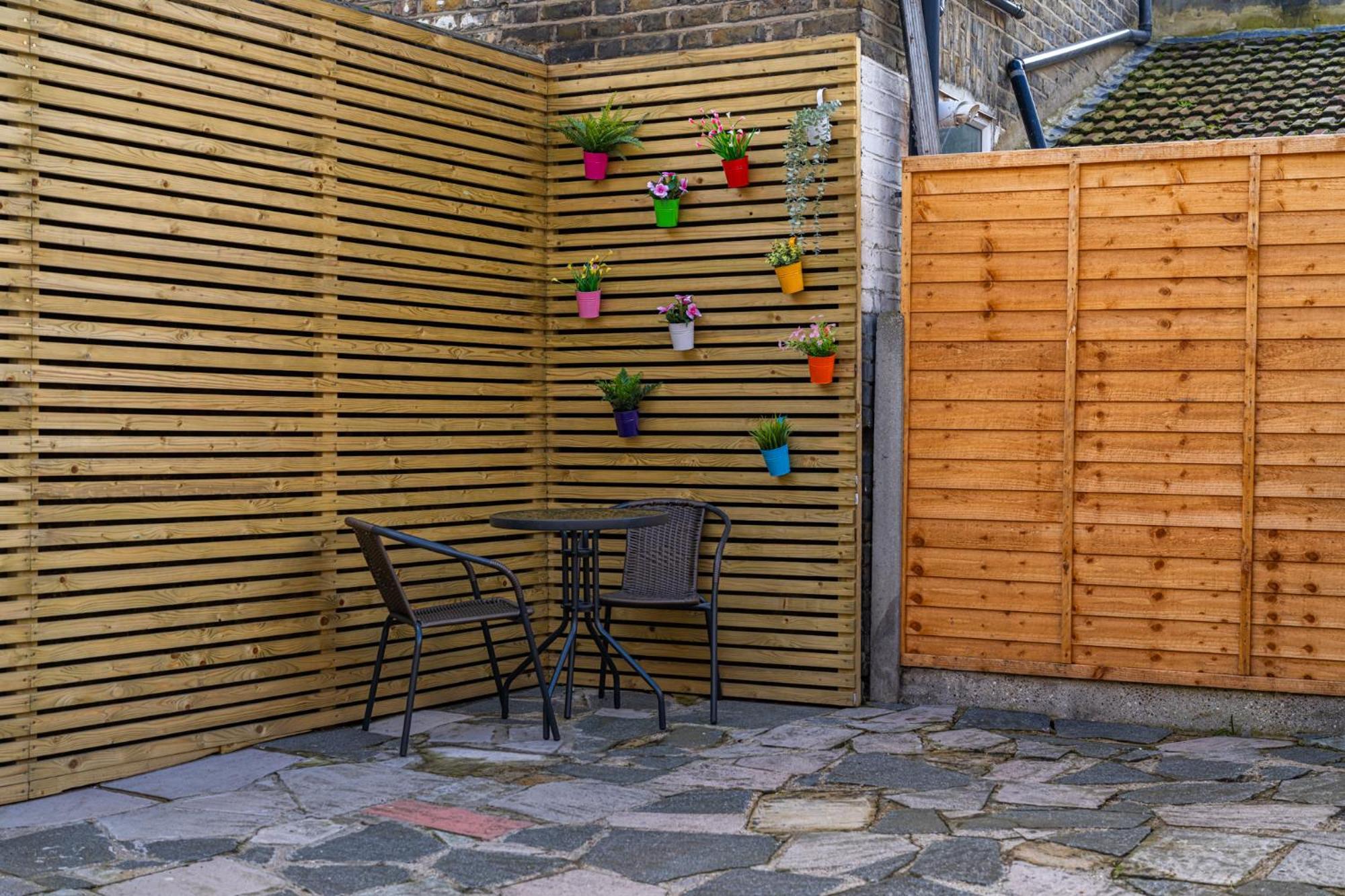 Apartamento Entire 3 Bedroom House In - Canning Town, Airport, Excel Londres